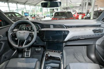 Audi Q8 Sportback e-tron