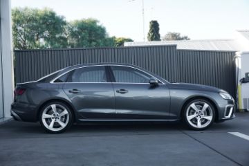 Audi A4 Sedan