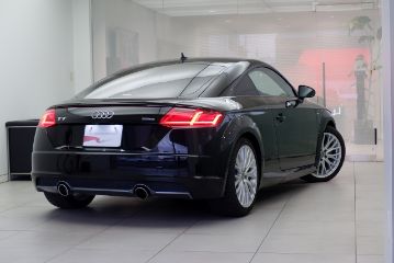 Audi TT Coupé