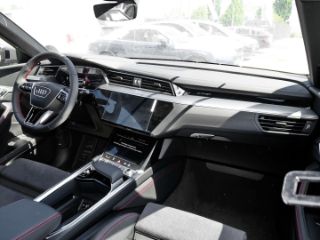 Audi Q8 Sportback e-tron