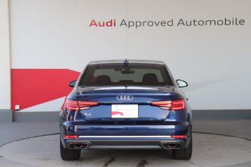 Audi A4 Sedan