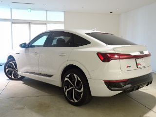 Audi Q8 Sportback e-tron