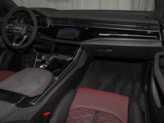 Audi RS Q8 SUV performance