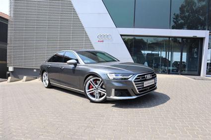 Audi S8