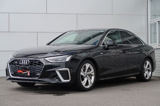 Audi A4 Sedan