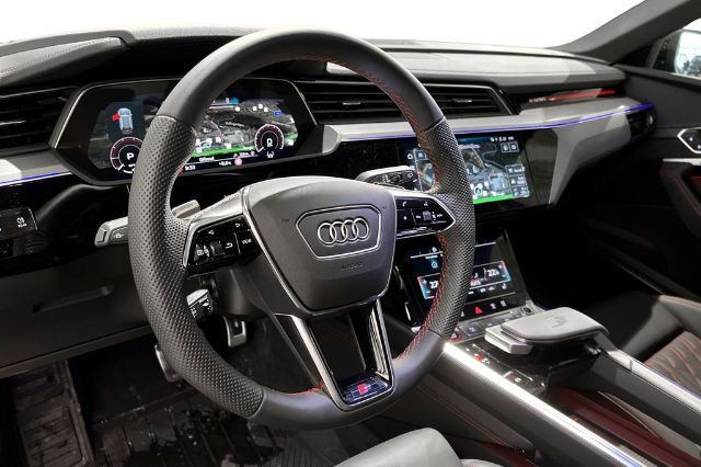 Audi SQ8 e-tron