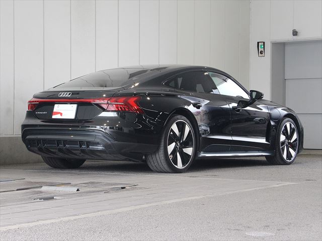 Audi e-tron GT quattro