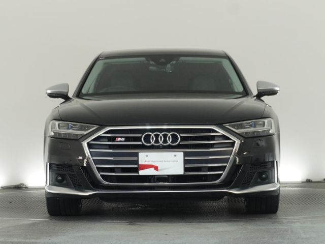 Audi S8