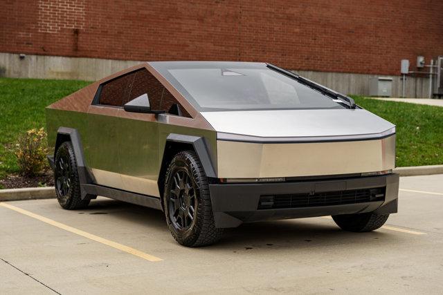 Used 2024 Tesla Cybertruck Base with VIN 7G2CEHED1RA006469 for sale in Kirkwood, MO