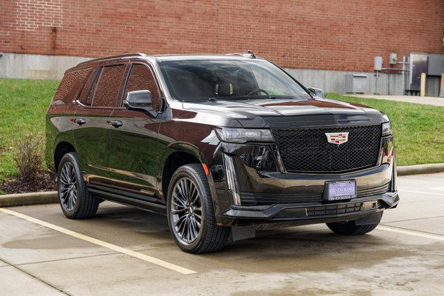 Used 2022 Cadillac Escalade Sport Platinum with VIN 1GYS4GKL0NR335284 for sale in Kirkwood, MO