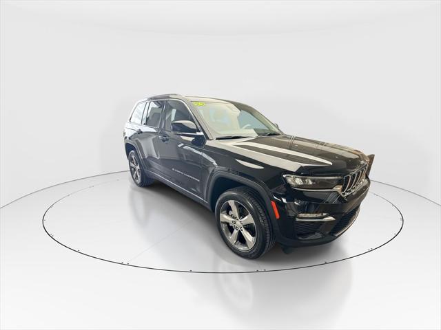 Used 2022 Jeep Grand Cherokee Limited with VIN 1C4RJHBG1N8624928 for sale in Kansas City
