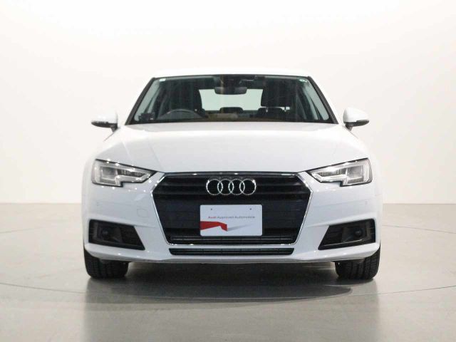 Audi A4 Sedan