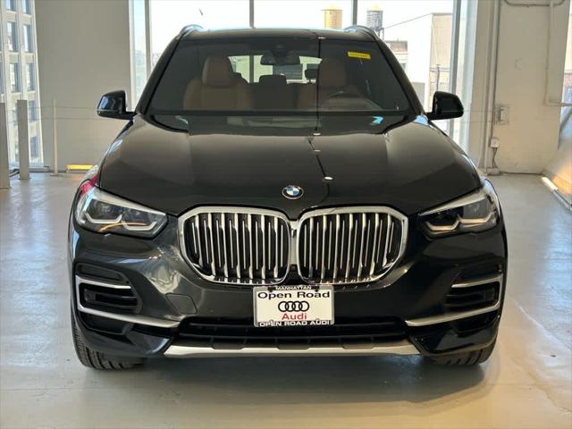 Used 2022 BMW X5 40i with VIN 5UXCR6C07N9J33213 for sale in New York, NY
