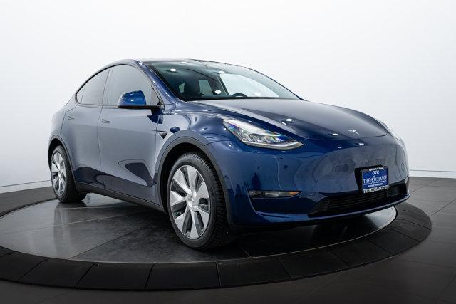 Used 2021 Tesla Model Y Long Range with VIN 5YJYGDEE0MF063892 for sale in Highland Park, IL