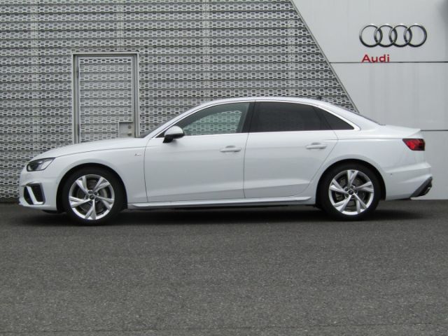 Audi A4 Sedan