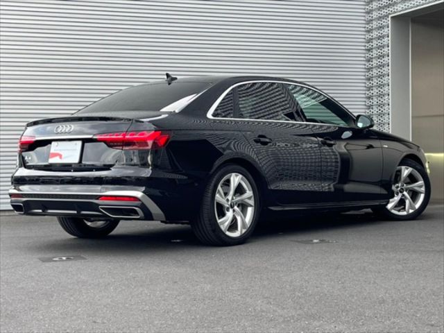 Audi A4 Sedan