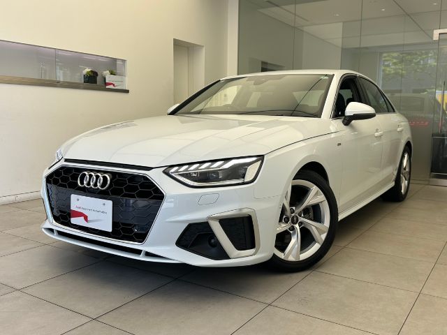 Audi A4 Sedan