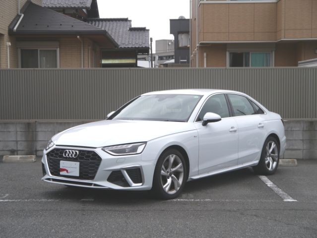 Audi A4 Sedan