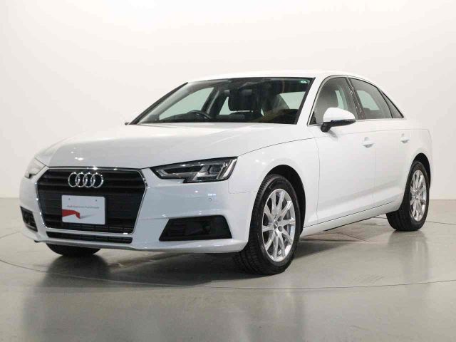 Audi A4 Sedan